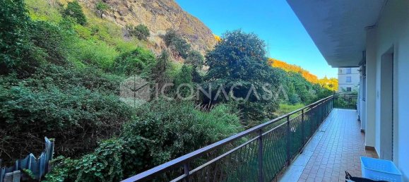 3 rooms Apartment in Naples, Italy No. 328068 2