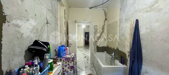 3 rooms Apartment in Naples, Italy No. 328068 10