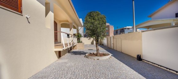 4 bedrooms House in Vila Nova de Gaia, Portugal No. 16753 45