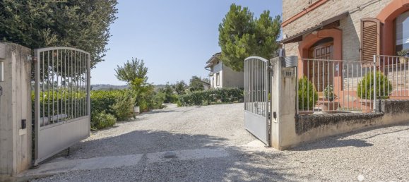 7 bedrooms House in Filottrano, Italy No. 314545 19