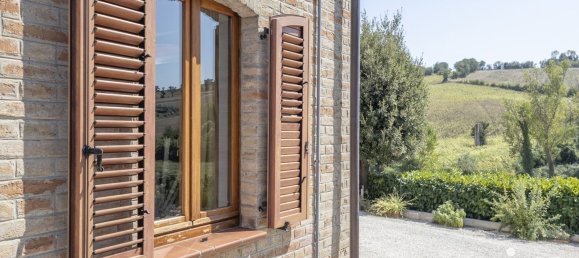 7 bedrooms House in Filottrano, Italy No. 314545 15