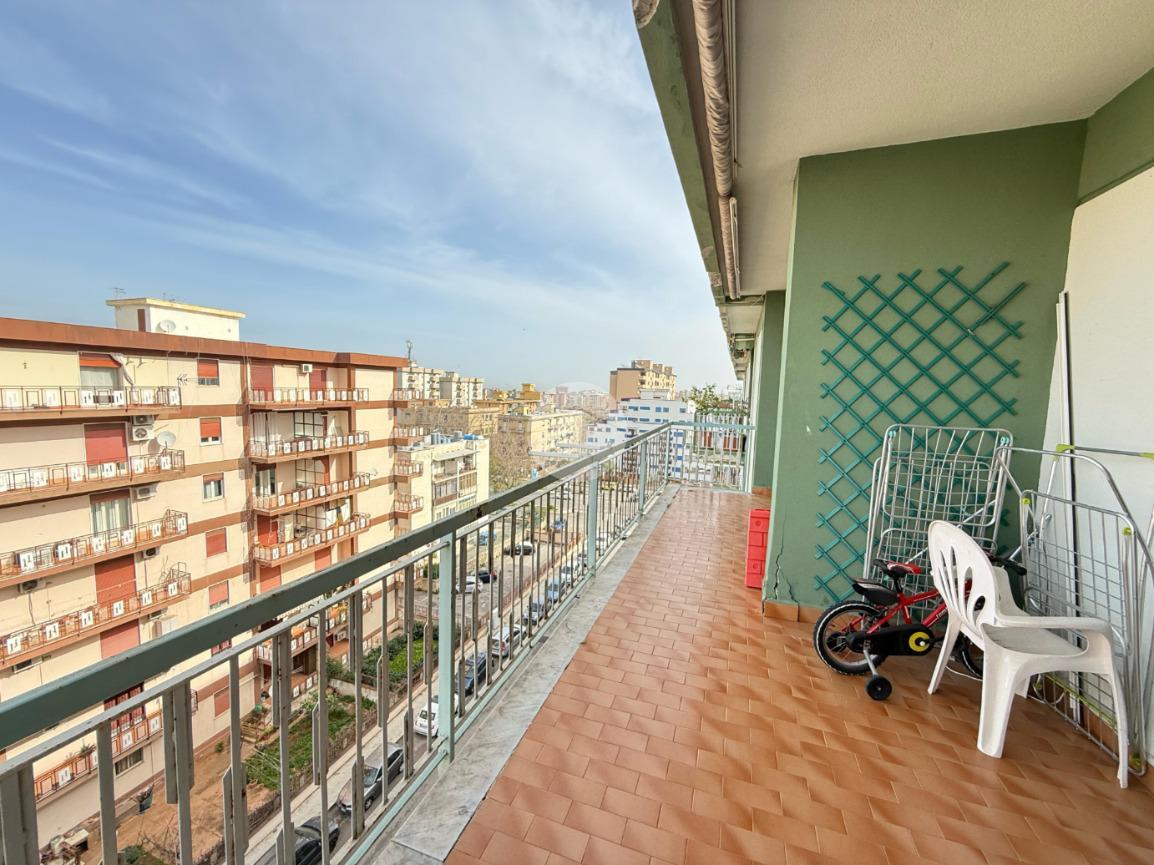 Apartamento de 4 habitaciónes en Palermo, Italy No. 12837