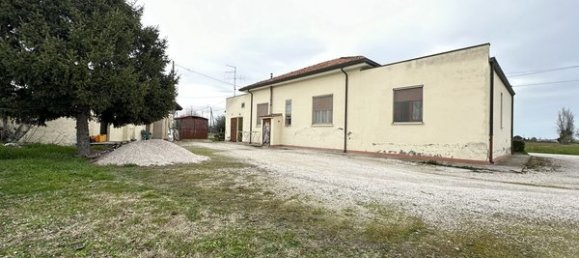 8 rooms House in Cesenatico, Italy No. 98020 72
