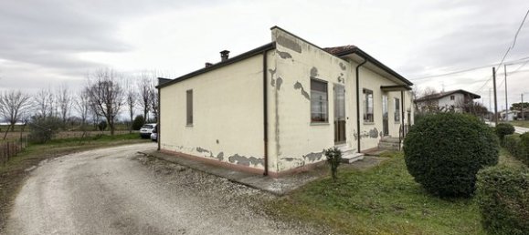 8 rooms House in Cesenatico, Italy No. 98020 36