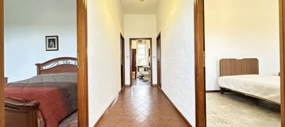 8 rooms House in Cesenatico, Italy No. 98020 55