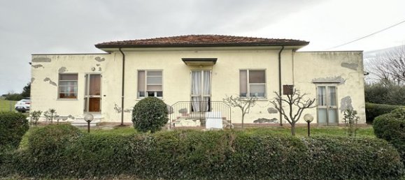 8 rooms House in Cesenatico, Italy No. 98020 71
