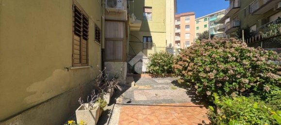 2 bedrooms Apartment in Catanzaro, Italy No. 36933 2