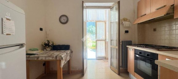 2 bedrooms Apartment in Catanzaro, Italy No. 36933 9