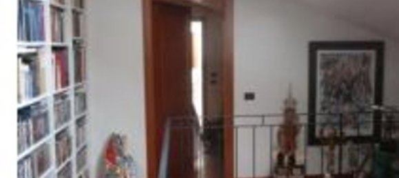 Dúplex de 4 habitaciónes en Levate, Italy No. 185746 4