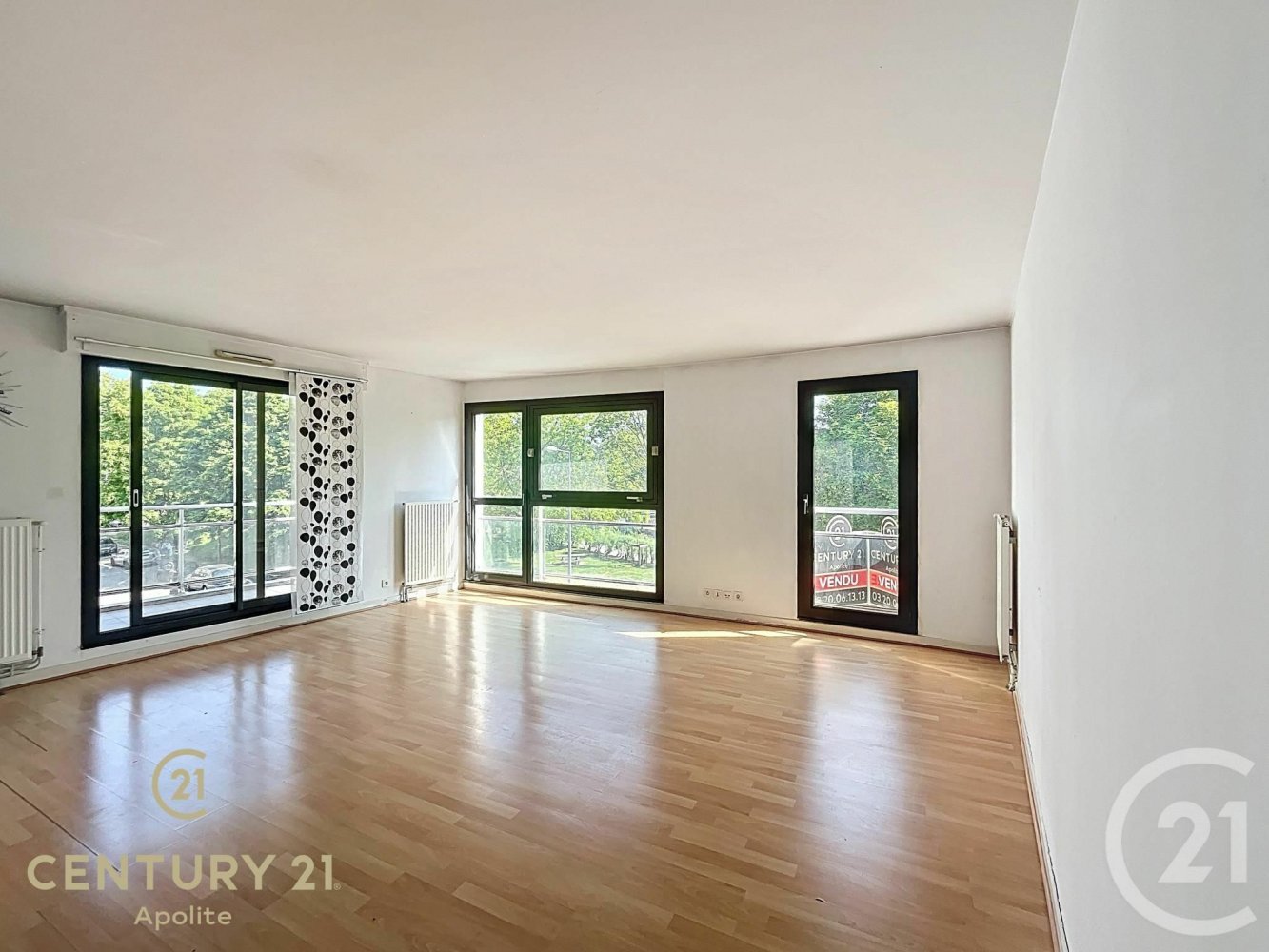 2 bedrooms Apartment in Lille, France No. 226051