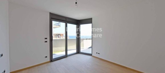 8 rooms Apartment in Sanremo, Italy No. 18351 6