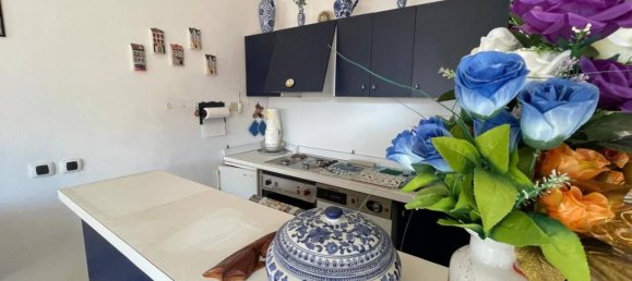 Apartamento de 2 habitaciónes en Pomezia, Italy No. 40202 5