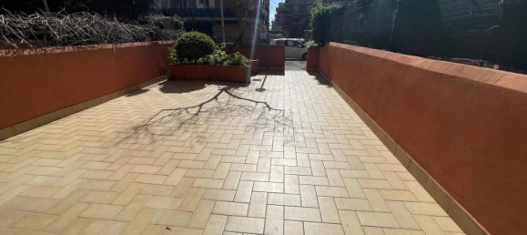 Apartamento de 2 habitaciónes en Pomezia, Italy No. 40202 15