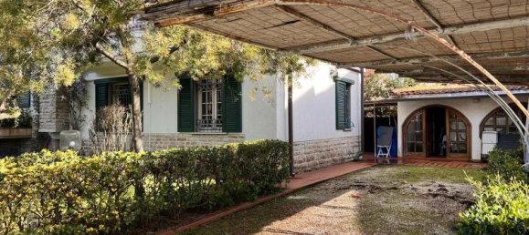 6-salle Villa à Camaiore, Italy No. 237510 8