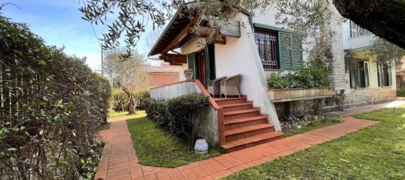 6-salle Villa à Camaiore, Italy No. 237510 4