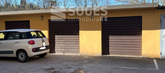 4 rooms Apartment in Montevarchi, Italy No. 110909 4