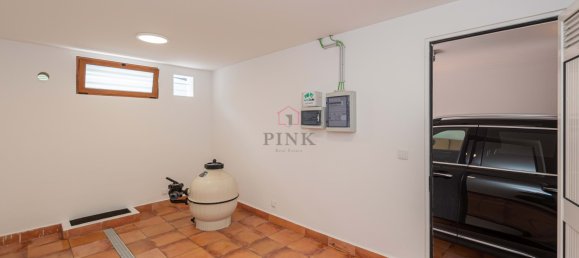 3 bedrooms Villa in Funchal, Portugal No. 92348 75