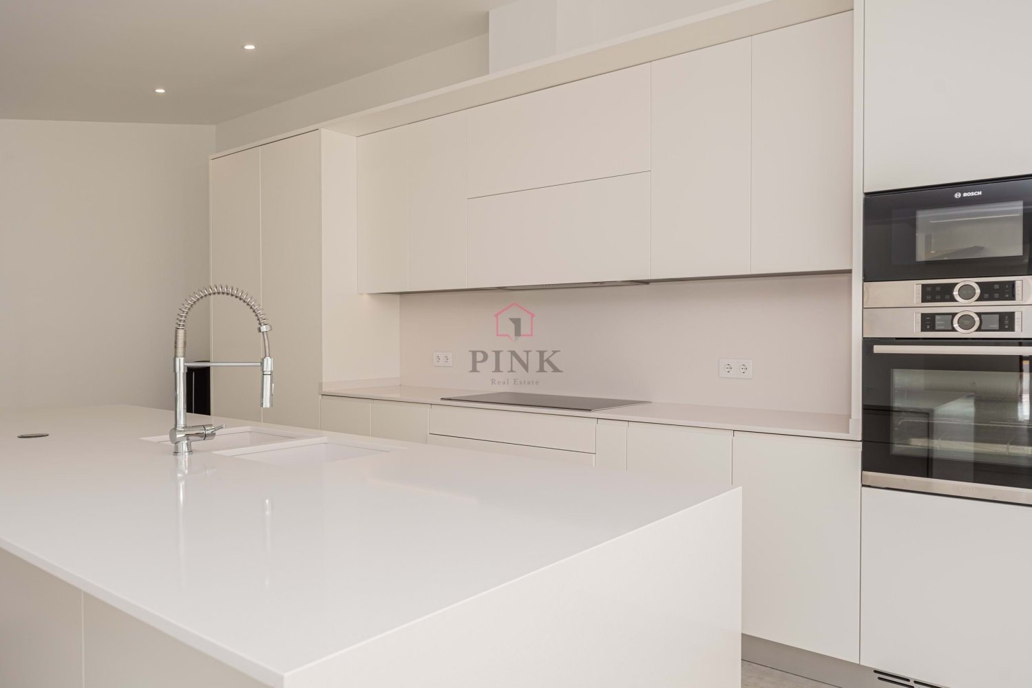 3 bedrooms Villa in Funchal, Portugal No. 92348