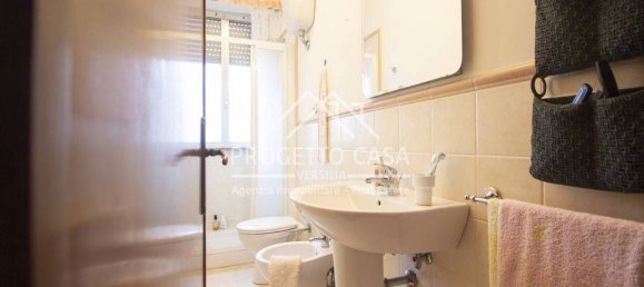 3-salle Appartement à Camaiore, Italy No. 128300 18