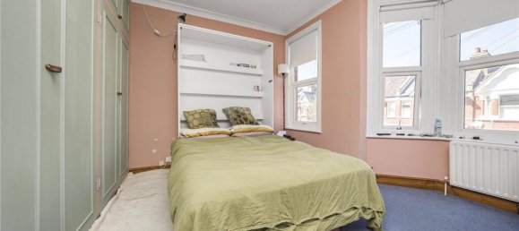 3 bedrooms House in London, United Kingdom No. 7205 5