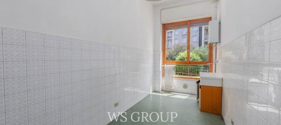 3 rooms Apartment in Monza, Italy No. 259985 9