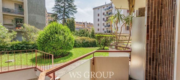 3 rooms Apartment in Monza, Italy No. 259985 8