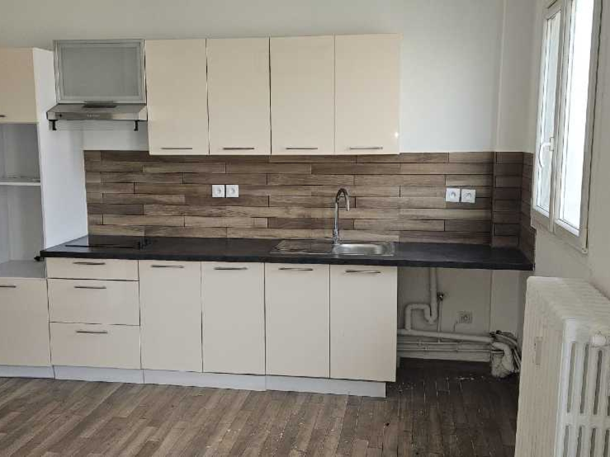 1 غرف نوم شقة في Nogent-sur-Marne, France رقم 208518