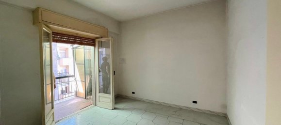 Apartamento de 3 habitaciónes en Reggio Calabria, Italy No. 62114 4