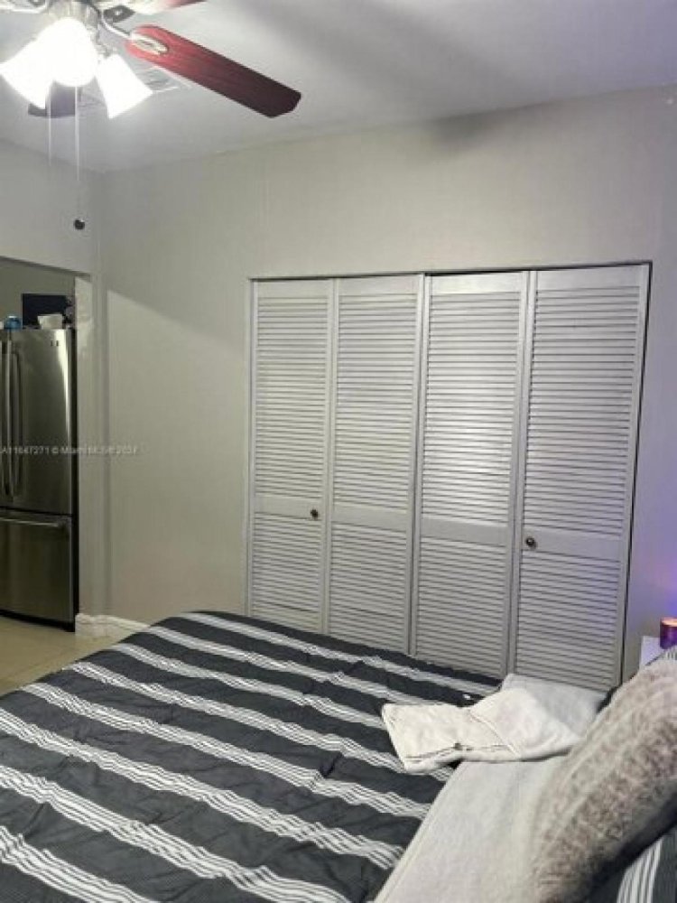 Casa de 4 dormitorios en Miami, USA No. 299112