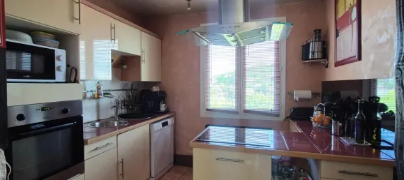 3 bedrooms House in Saint-Etienne, France No. 351109 13