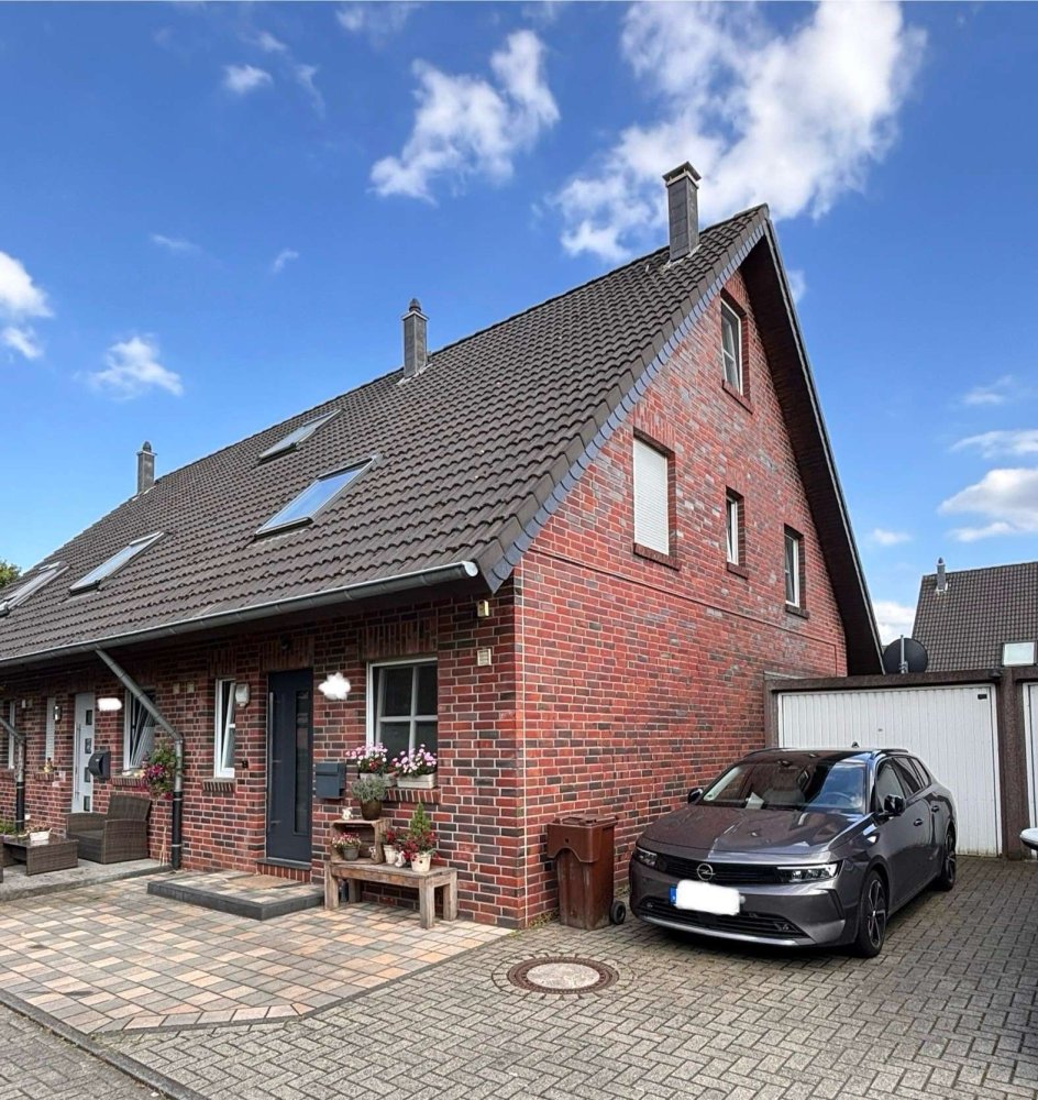 Таунхаус с 3 спальнями в Крефельд, Германия № 324745