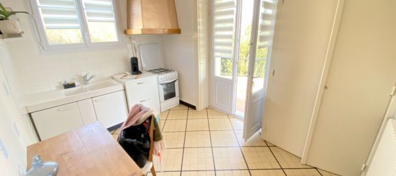 4 bedrooms House in Aubenas, France No. 195109 7