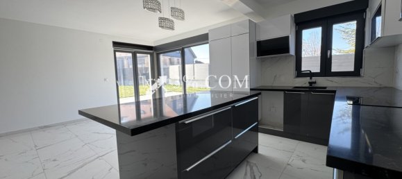 3 bedrooms Villa in Schnersheim, France No. 237037 25