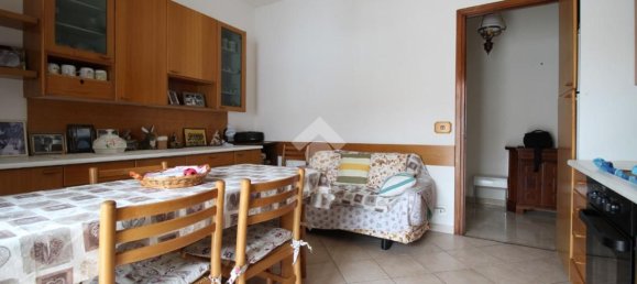3 rooms Apartment in Crescentino, Italy No. 127627 7
