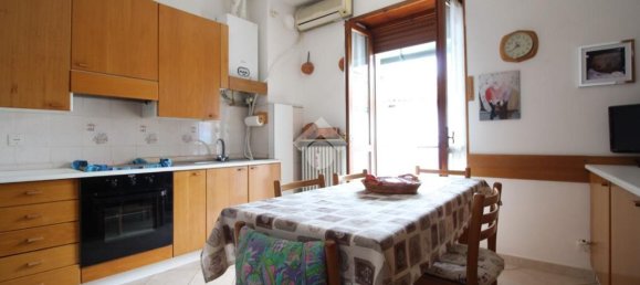 3 rooms Apartment in Crescentino, Italy No. 127627 4