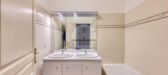 3 Schlafzimmer Doppelhaus in Le Plessis-Robinson, France, Nr. 151581 10