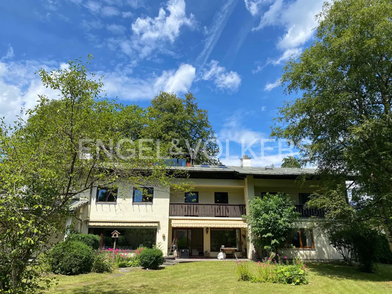 Дом с 13 комнатами в Берхтесгаденер Ланд, Германия № 179286