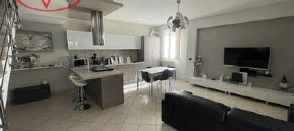 Casa de 4 divisões em Montevarchi, Italy N.º 237420 2