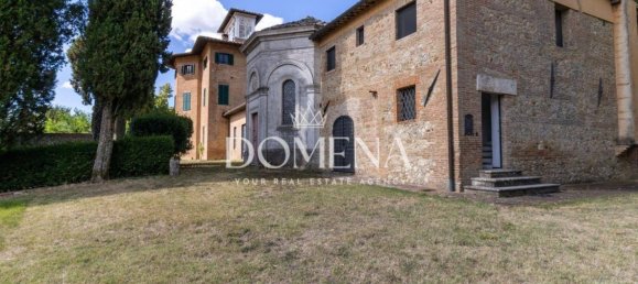 3 bedrooms Villa in Siena, Italy No. 262818 2