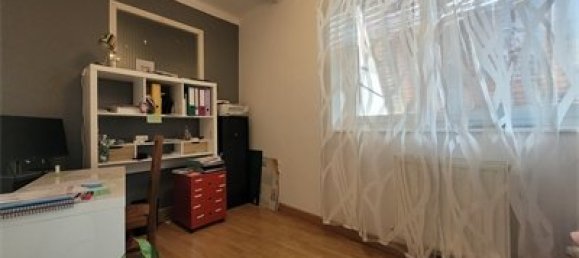 2 bedrooms Apartment in Luneville, France No. 251380 3