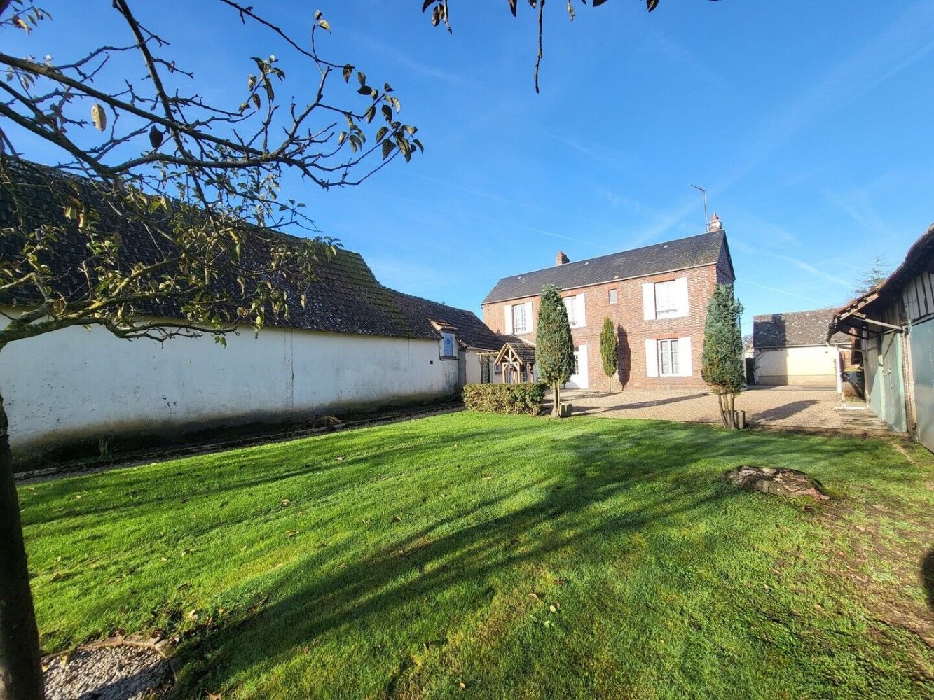 4 bedrooms House in Eure, France No. 290067