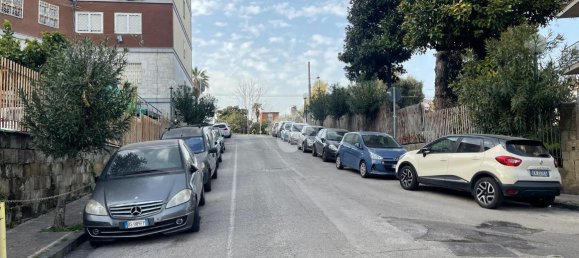 Garaje de 1 habitación en Naples, Italy No. 236889 3