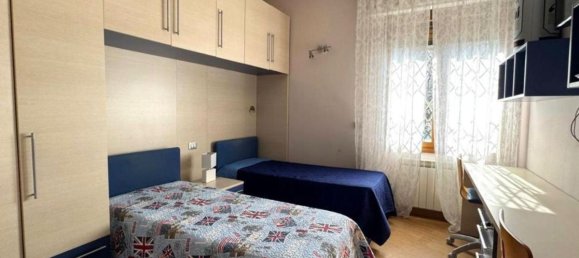 5 bedrooms Villa in Cogorno, Italy No. 312677 4