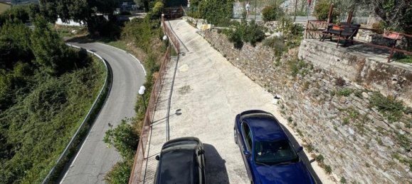 5 bedrooms Villa in Cogorno, Italy No. 312677 2