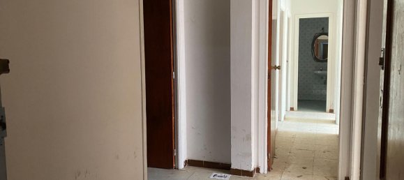 Apartamento de 4 dormitorios en Segovia, Spain No. 28543 3