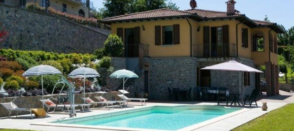 5 bedrooms Villa in Castiglione di Garfagnana, Italy No. 188137 2