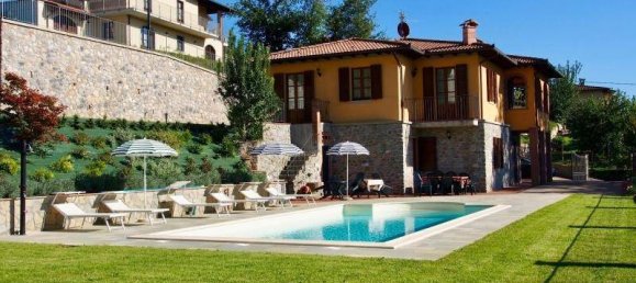 5 bedrooms Villa in Castiglione di Garfagnana, Italy No. 188137 4