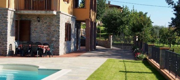 5 bedrooms Villa in Castiglione di Garfagnana, Italy No. 188137 3