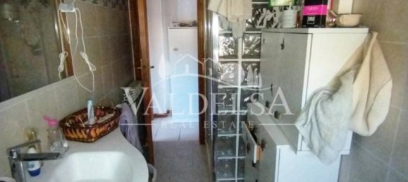 2 bedrooms Apartment in Poggibonsi, Italy No. 106889 8