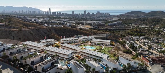 3 bedrooms Townhouse in Finestrat, Spain No. 290046 2